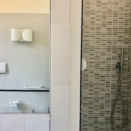 Triestevillas Campomarzio20, Sea View In The City Center, 9 Guests Appartement *
