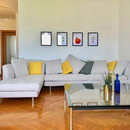 Triestevillas Campomarzio20, Sea View In The City Center, 9 Guests