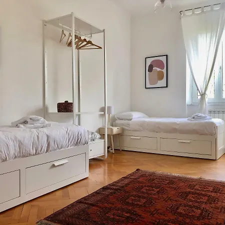 Triestevillas Campomarzio20, Sea View In The City Center, 9 Guests Appartement Trieste