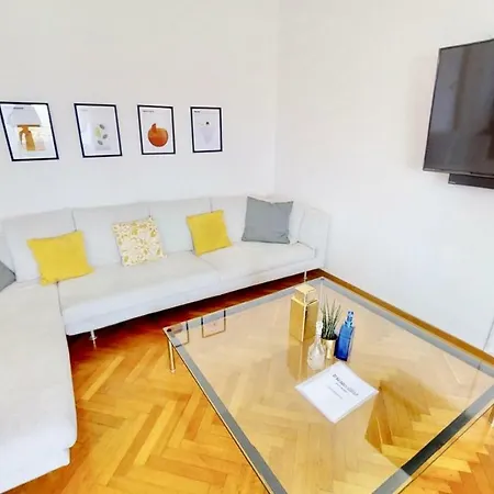 Triestevillas Campomarzio20, Sea View In The City Center, 9 Guests *